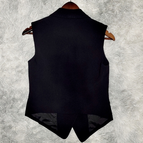 Bebe 2-Pc Black Glacier Asymmetrical Vest & Flounce Skirt Set, Size 2 - Picture 4 of 5